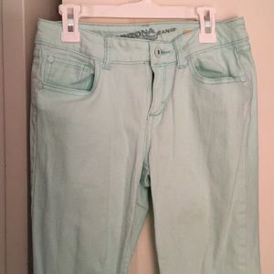 Arizona mint green skinny jean. NWOT